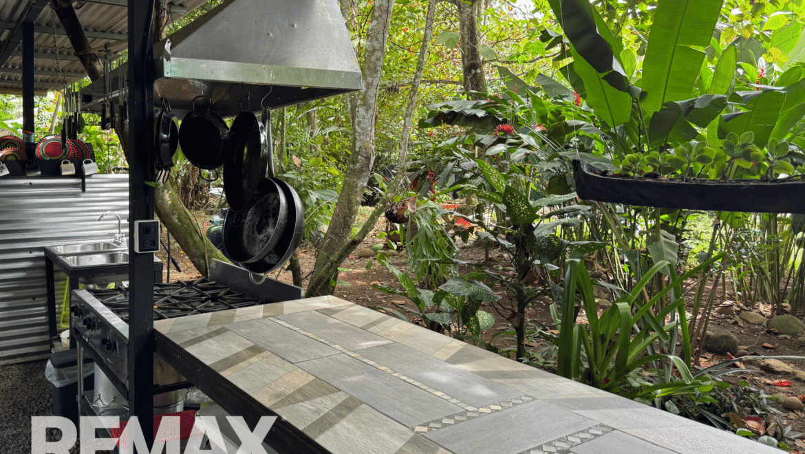 Boutique Caribbean Hotel Brisas del Caribe outdoor chef inspired kitchen